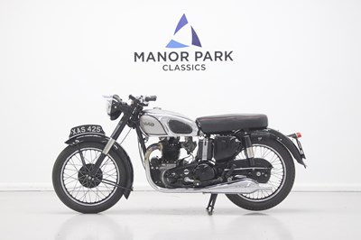 Lot 32 - 1952 Norton Model 7 Dominator