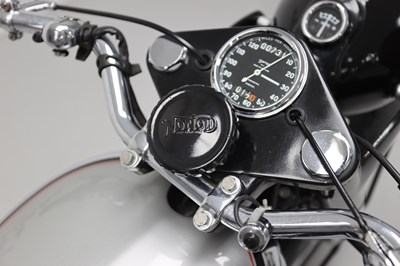 Lot 32 - 1952 Norton Model 7 Dominator