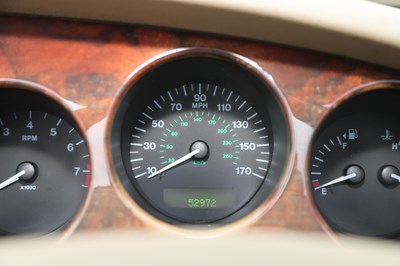 Lot 109 - 2001 Jaguar XK8 4.0 Convertible