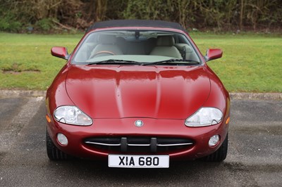 Lot 109 - 2001 Jaguar XK8 4.0 Convertible