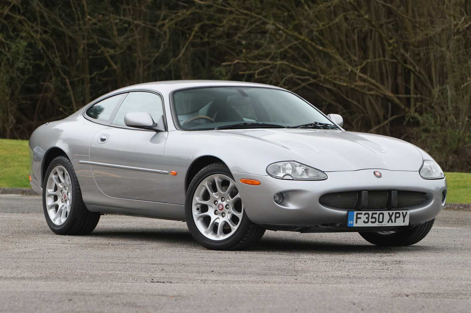 Lot 164 - 2000 Jaguar XKR 4.0 Coupe