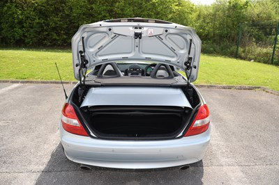 Lot 105 - 2004 Mercedes-Benz SLK 350