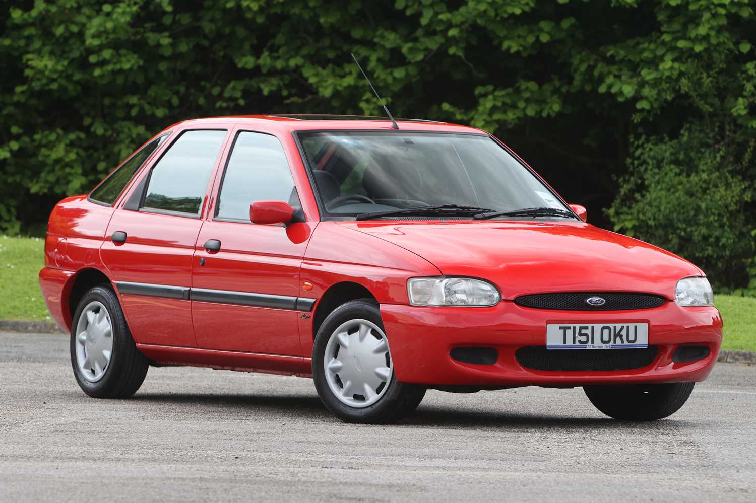Lot 172 - 1999 Ford Escort 1.6 Flight