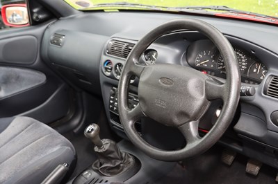 Lot 172 - 1999 Ford Escort 1.6 Flight