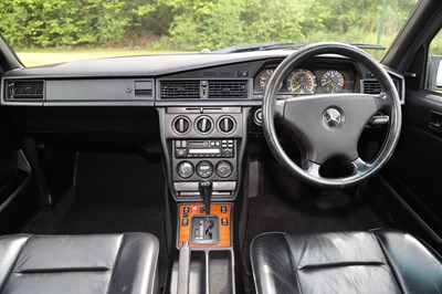 Lot 128 - 1992 Mercedes-Benz 190 E 2.5