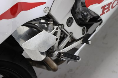 Lot 12 - 1994 Honda RVF400