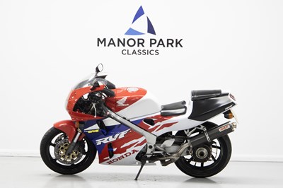 Lot 12 - 1994 Honda RVF400