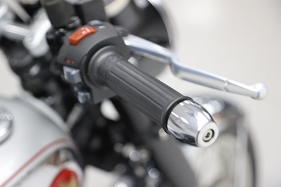 Lot 32 - 2023 BSA Gold Star Legacy Edition