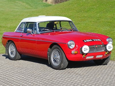 Lot 118 - 1964 MG B Roadster