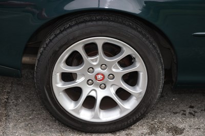 Lot 17 - 2001 Jaguar XKR 4.0 Convertible