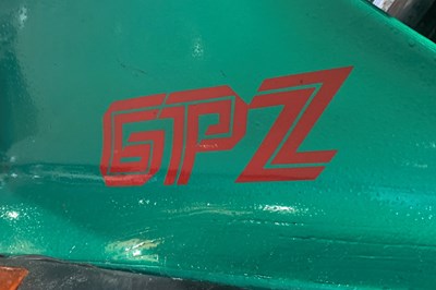 Lot 221 - 1986 Kawasaki GPZ1000