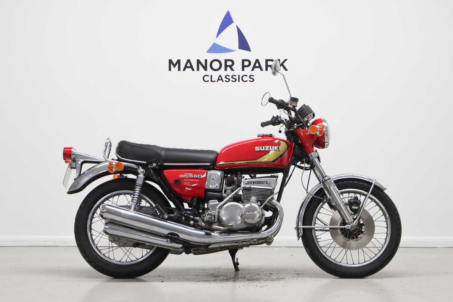 Lot 260 - 1974 Suzuki GT550