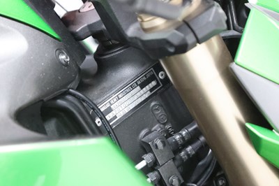 Lot 250 - 2014 Kawasaki Z1000