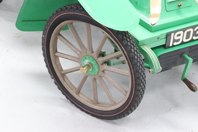 Lot 4 - De Dion-Bouton Motorised Miniature