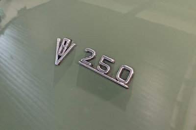 Lot 54 - 1968 Daimler V8-250
