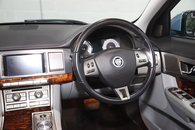 Lot 32 - 2010 Jaguar XF 3.0 V6 Premium Luxury