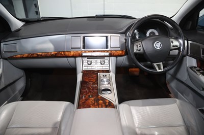 Lot 32 - 2010 Jaguar XF 3.0 V6 Premium Luxury