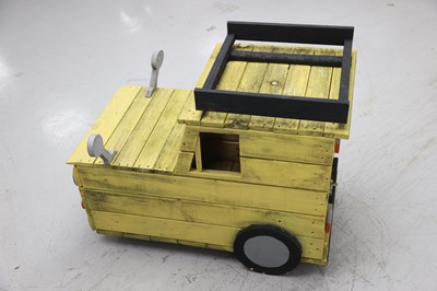 Lot 8 - Wooden Trotters Independent Traders Van