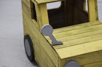 Lot 8 - Wooden Trotters Independent Traders Van