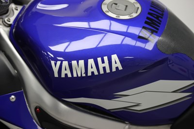 Lot 40 - 1999 Yamaha YZF-R6