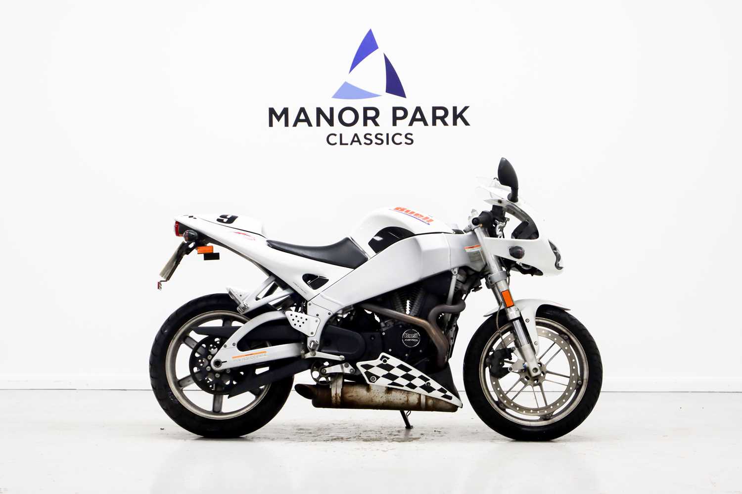 Lot 99 - 2004 Buell XB9R Firebolt