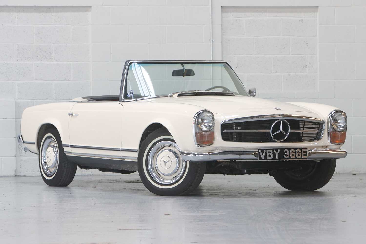 Lot 28 - 1967 Mercedes-Benz 250 SL