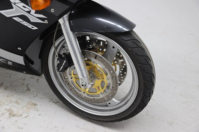 Lot 101 - 1989 Suzuki RGV250