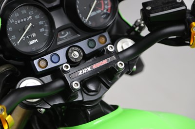 Lot 4 - 1999 Kawasaki ZRX400