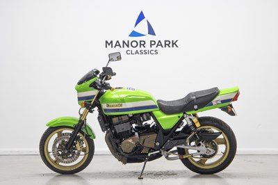 Lot 4 - 1999 Kawasaki ZRX400