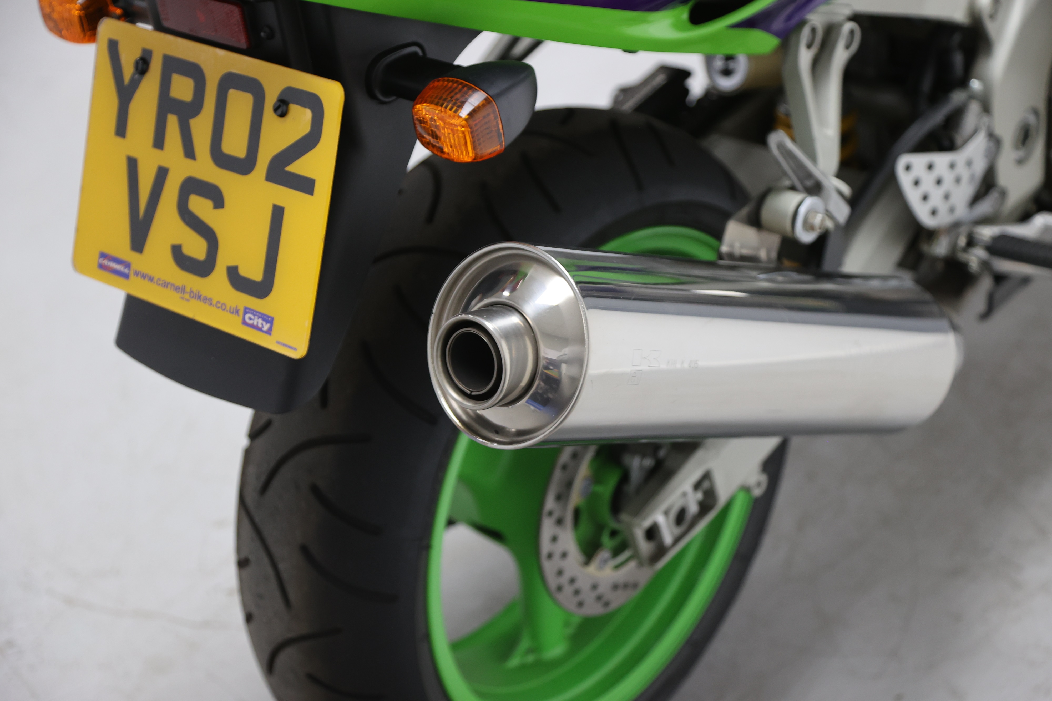 Lot 16 - 2002 Kawasaki ZX-9R Ninja