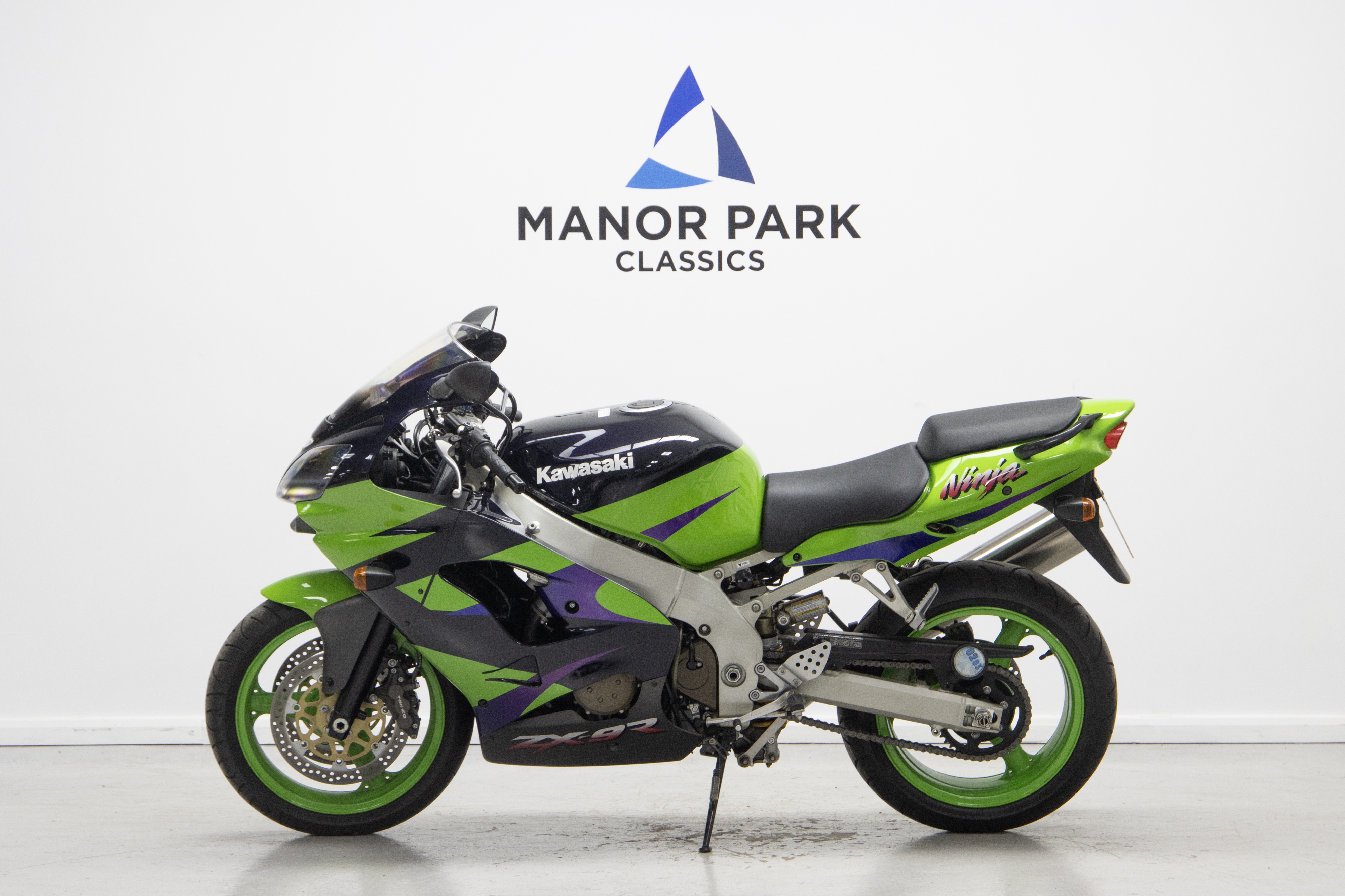 Lot 16 - 2002 Kawasaki ZX-9R Ninja