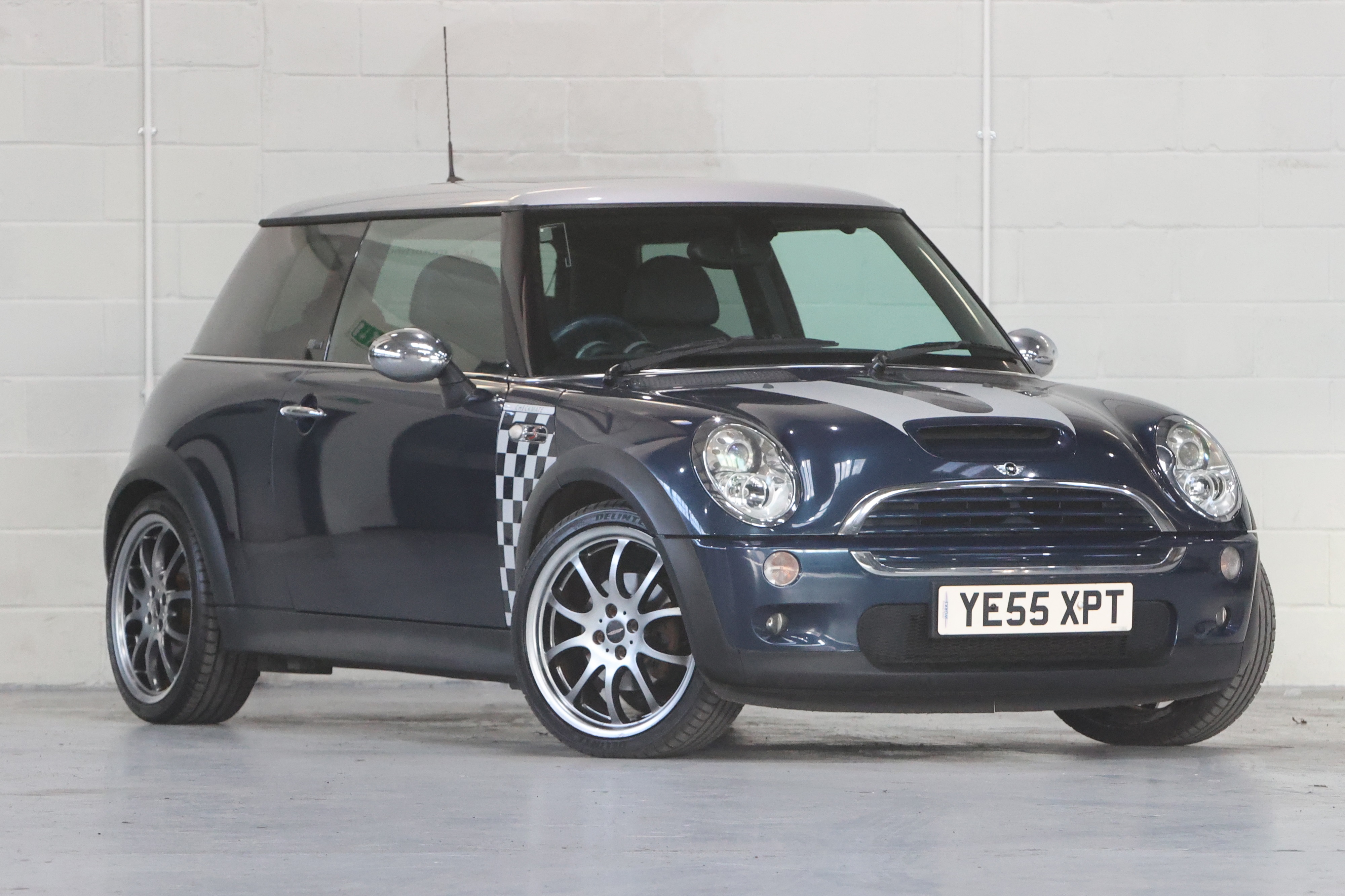 Lot 256 - 2005 Mini Cooper S Checkmate