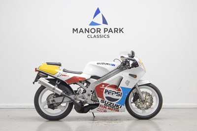 Lot 5 - 1989 Suzuki RGV250 VJ21