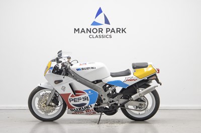 Lot 5 - 1989 Suzuki RGV250 VJ21