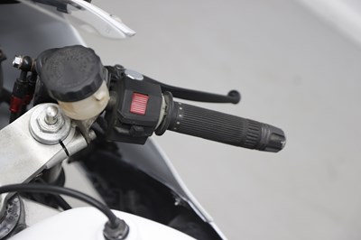 Lot 5 - 1989 Suzuki RGV250 VJ21