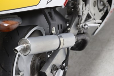 Lot 5 - 1989 Suzuki RGV250 VJ21