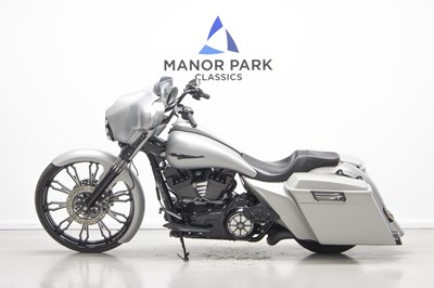 Lot 20 - 2009 Harley Davidson FLHX Street Glide