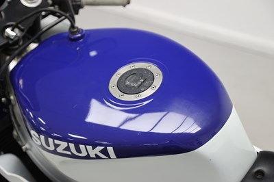 Lot 10 - 1991 Suzuki RGV250 VJ22