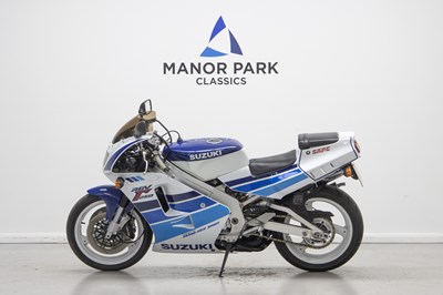 Lot 10 - 1991 Suzuki RGV250 VJ22