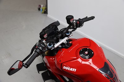 Lot 12 - 2021 Ducati Streetfighter V4 S