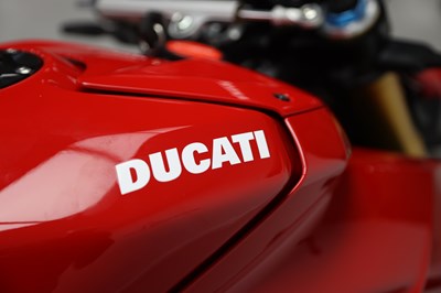 Lot 12 - 2021 Ducati Streetfighter V4 S