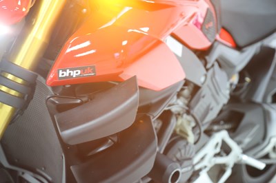 Lot 12 - 2021 Ducati Streetfighter V4 S