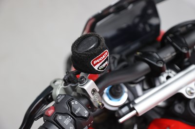 Lot 12 - 2021 Ducati Streetfighter V4 S