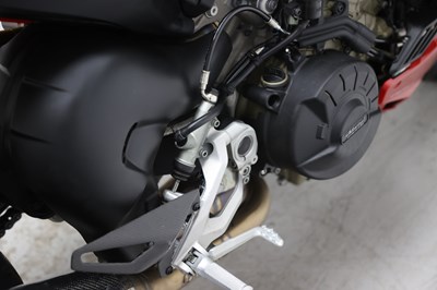 Lot 12 - 2021 Ducati Streetfighter V4 S