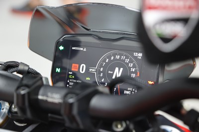 Lot 12 - 2021 Ducati Streetfighter V4 S