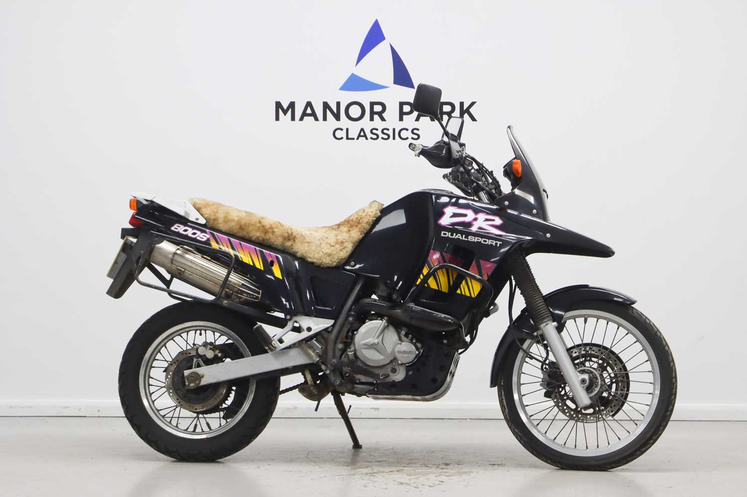 スズキ DR800S Lot 62 - 1997 Suzuki DR800S