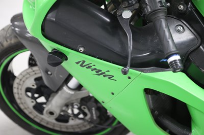 Lot 113 - 1998 Kawasaki ZX-7R Ninja
