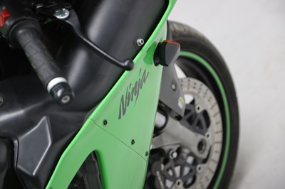 Lot 113 - 1998 Kawasaki ZX-7R Ninja
