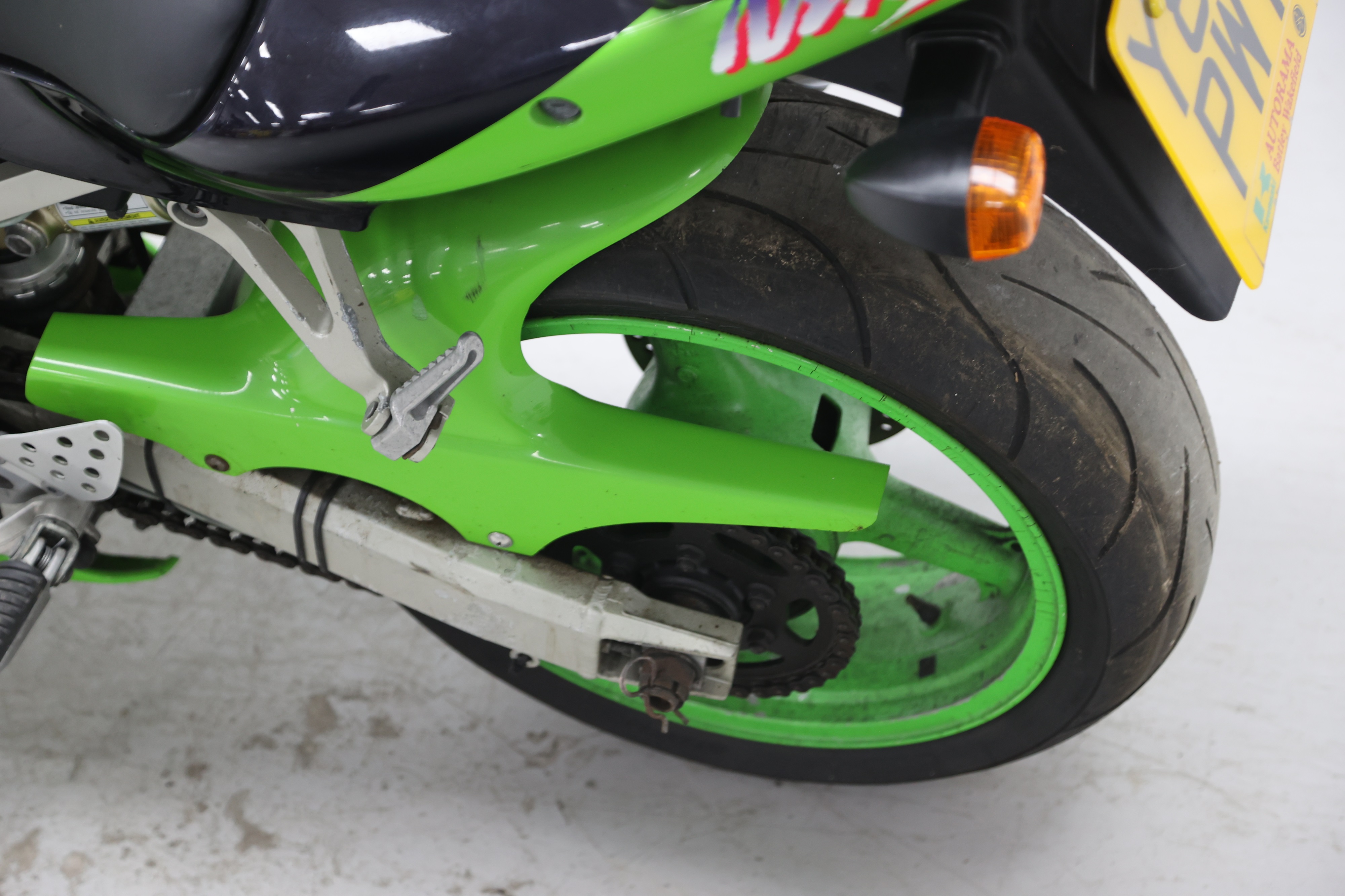 Lot 105 - 2001 Kawasaki ZX-6R Ninja