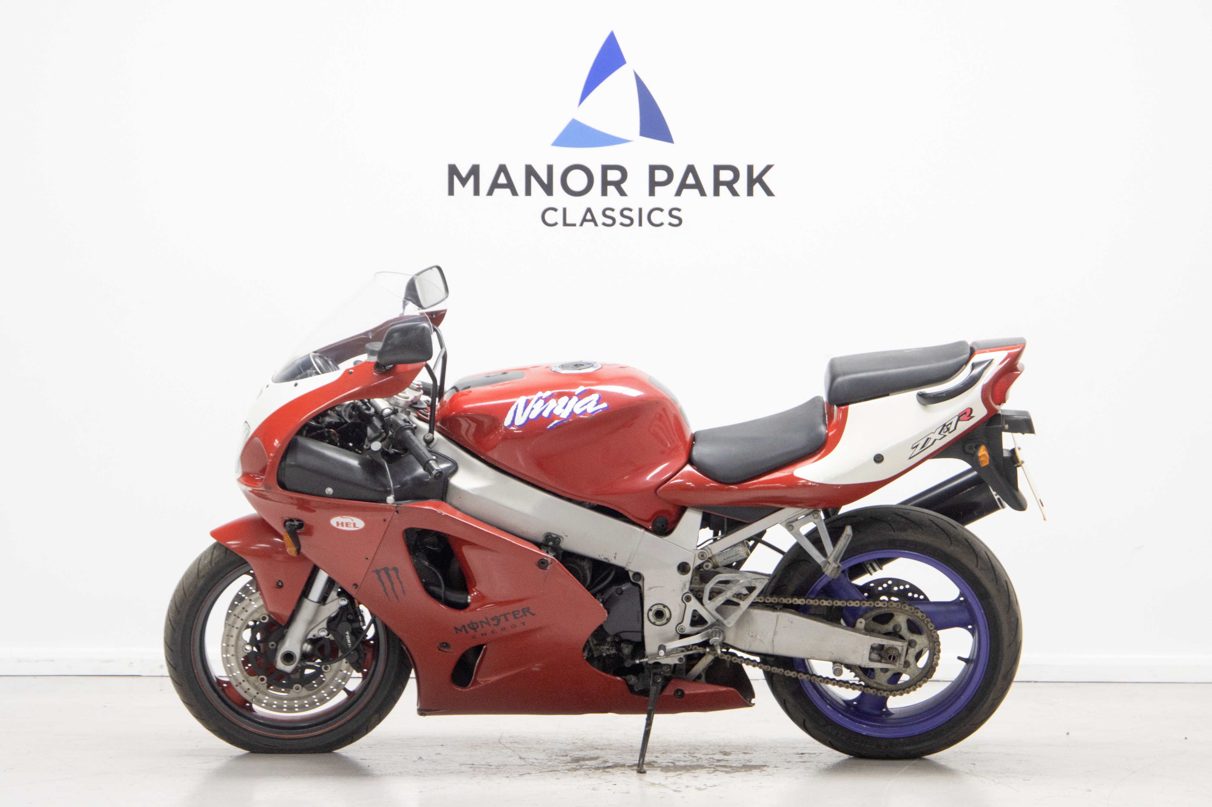 レディベス Lot 97 - 1996 Kawasaki ZX-7R Ninja